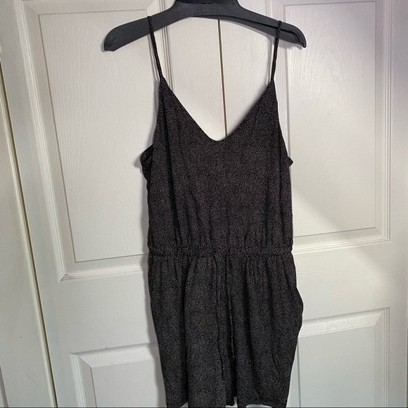 NWT H&M polka dot romper - Picture 4 of 8